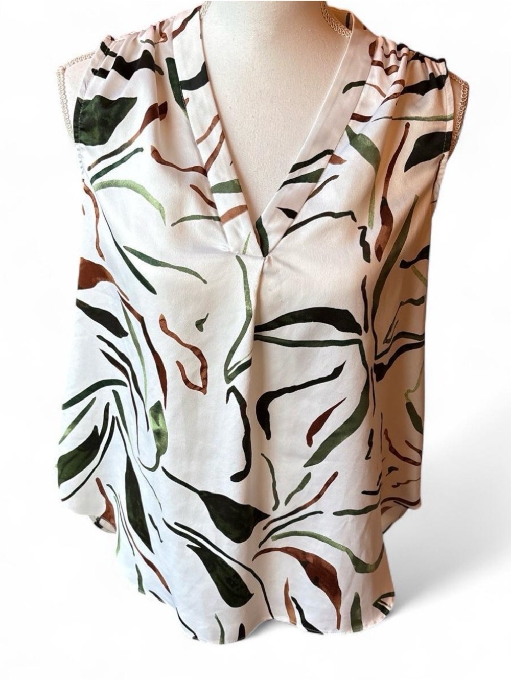 Alfani White V-Neck Sleeveless Camisole with Green & Brown Leaf Print